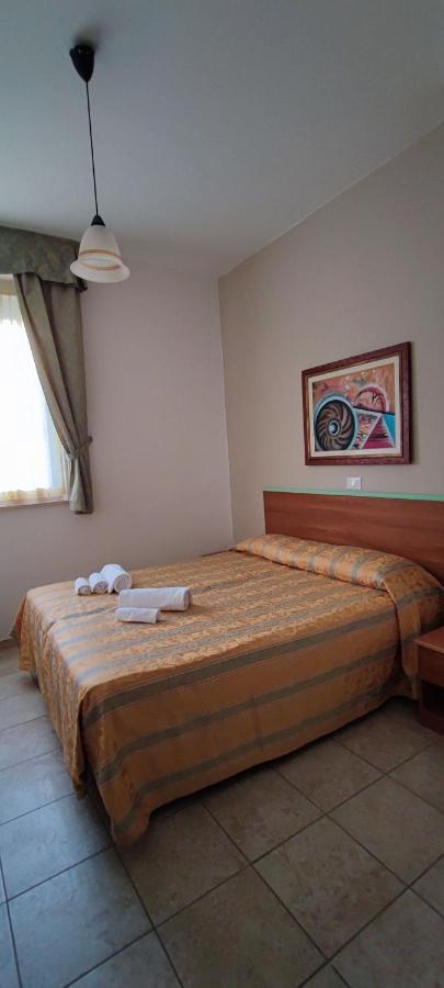 Hotel Zeus Lido Di Classe Room Only Ruang foto