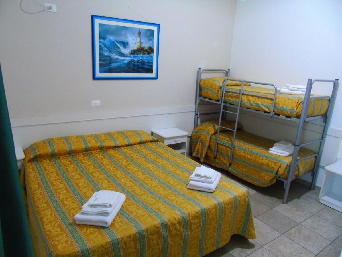 Hotel Zeus Lido Di Classe Room Only Bagian luar foto
