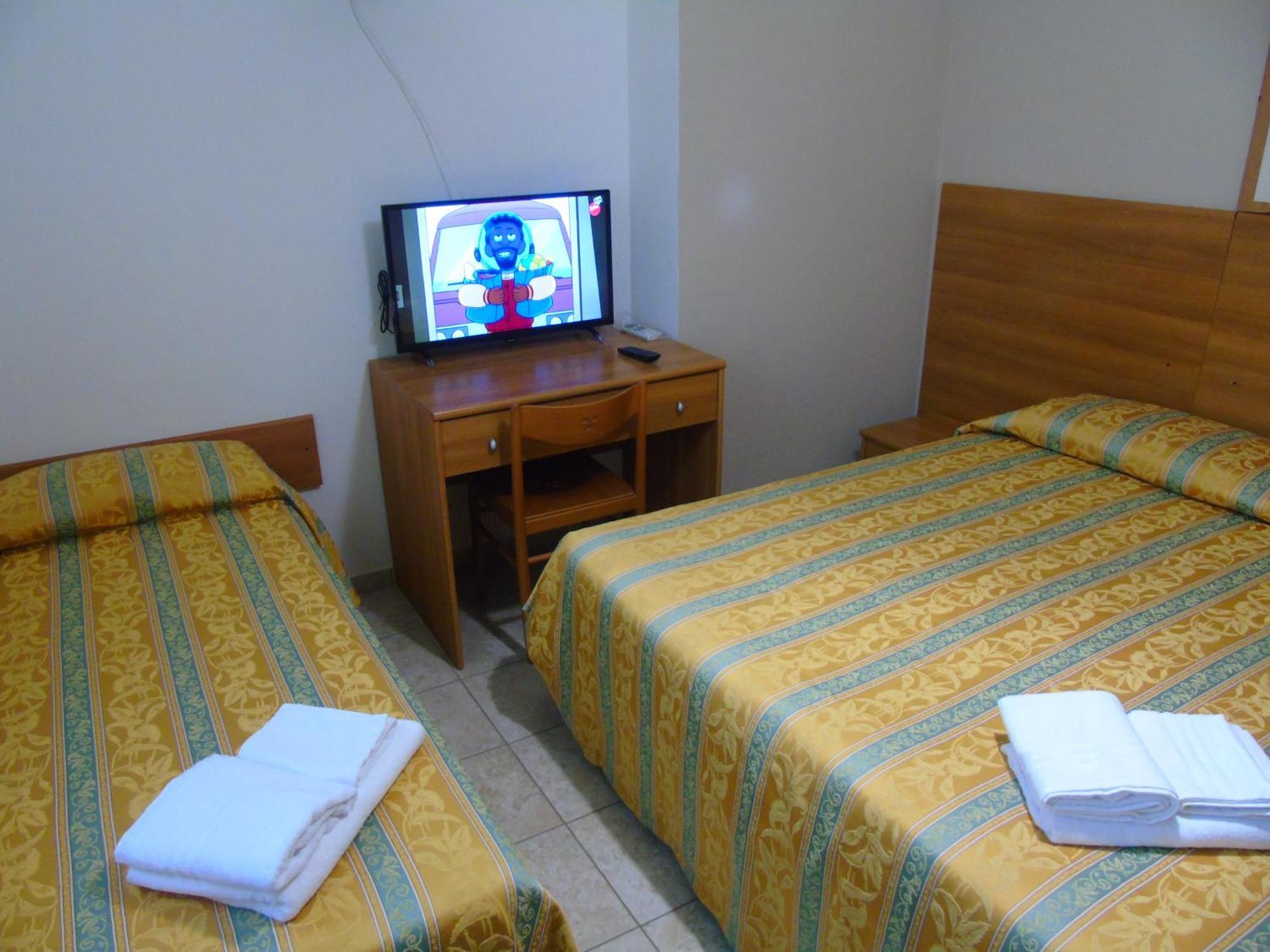 Hotel Zeus Lido Di Classe Room Only Bagian luar foto