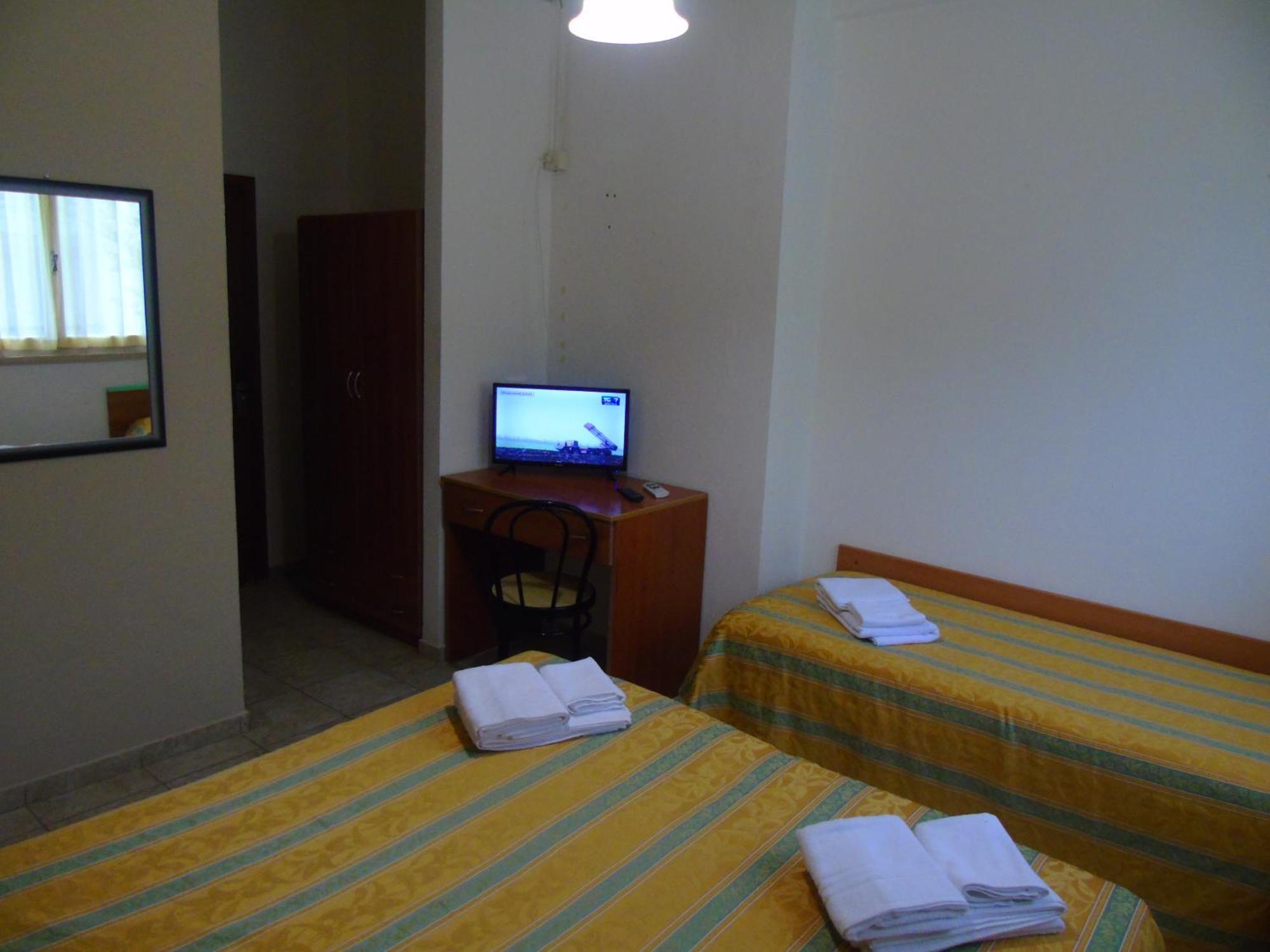 Hotel Zeus Lido Di Classe Room Only Bagian luar foto