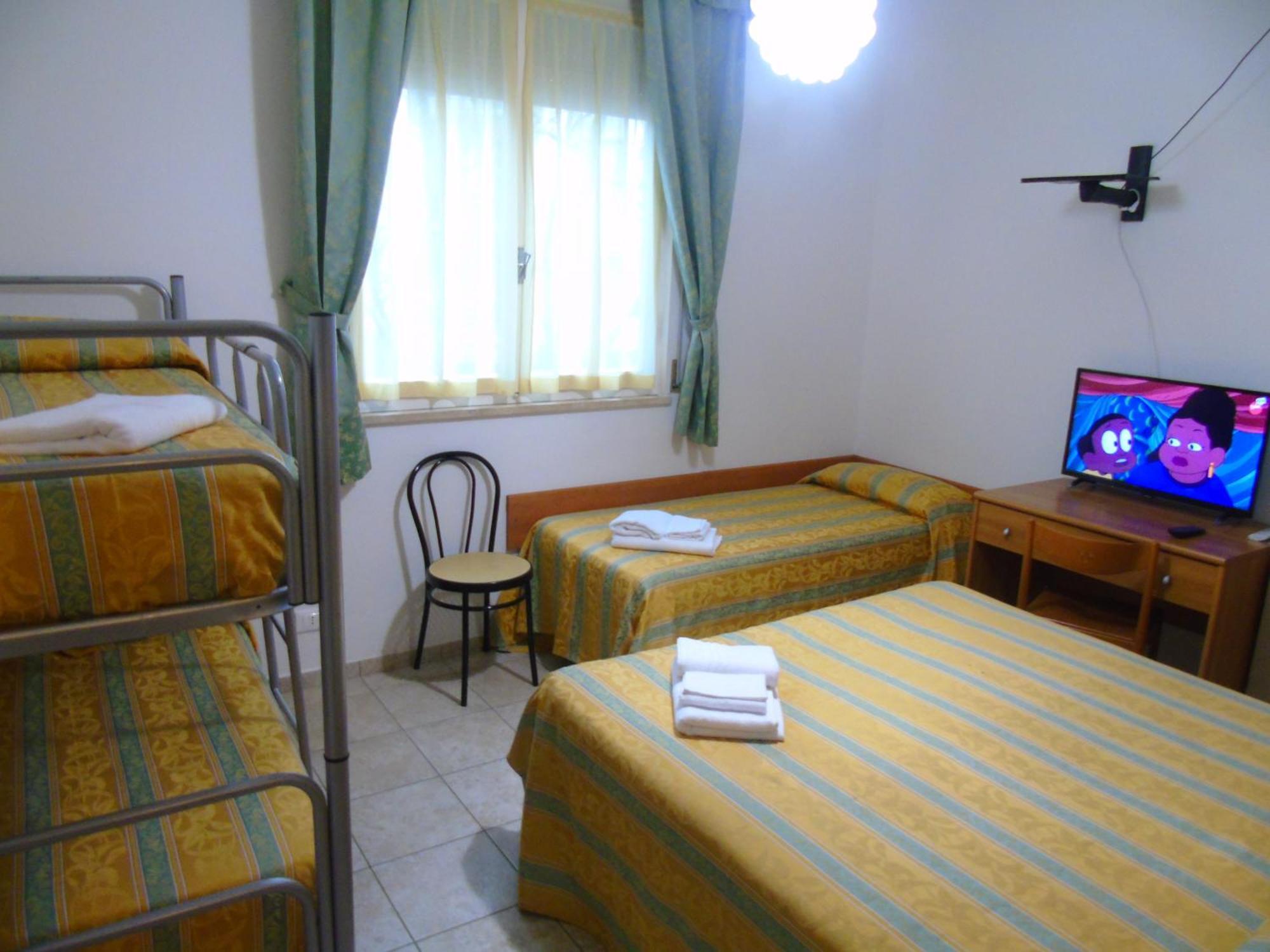 Hotel Zeus Lido Di Classe Room Only Bagian luar foto