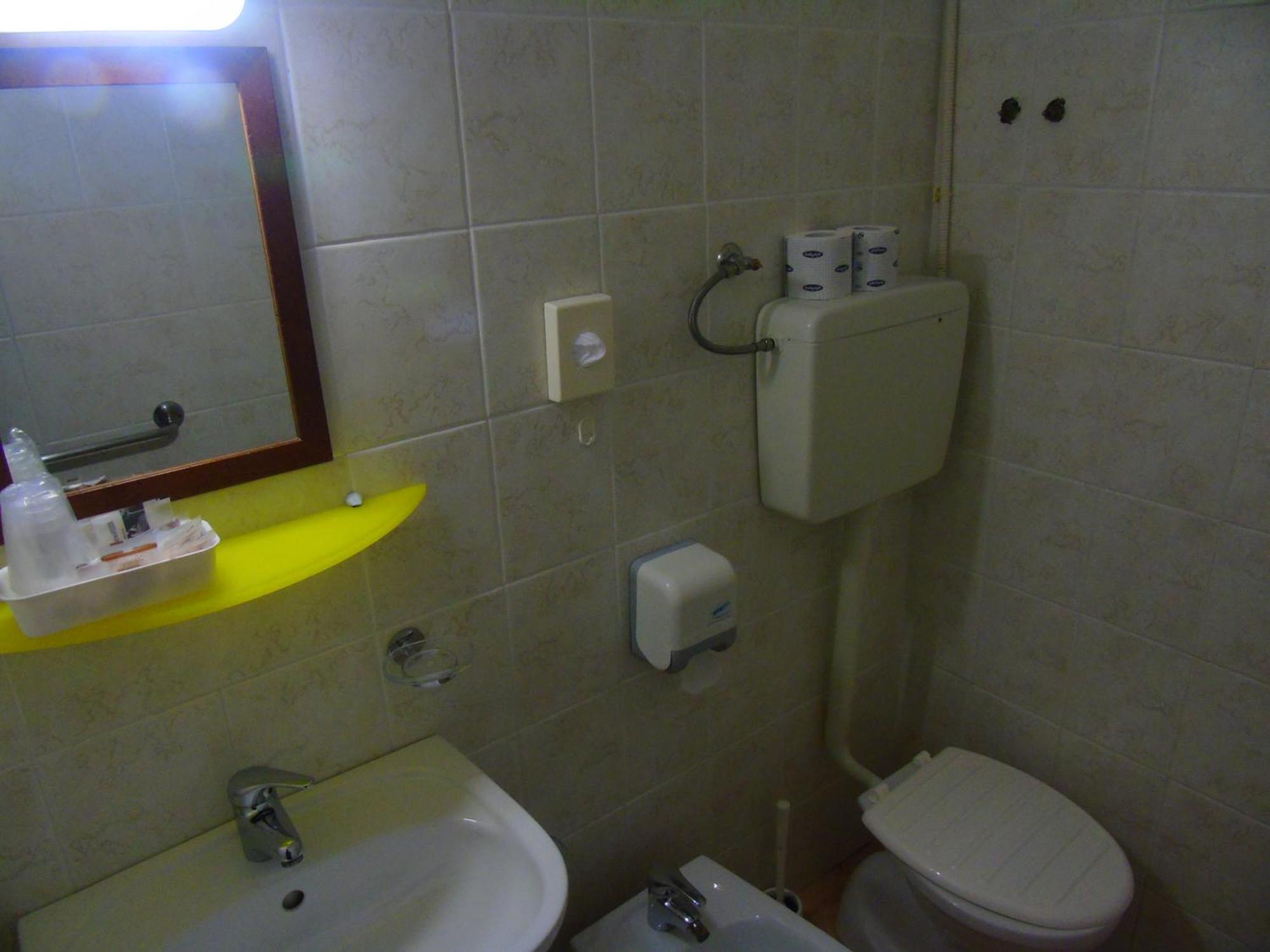 Hotel Zeus Lido Di Classe Room Only Bagian luar foto